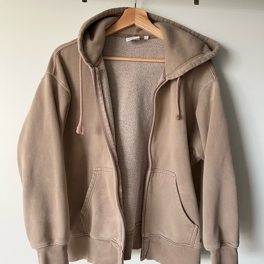 Aritzia Zip Up Hoodie